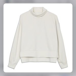 Softstreme Turtleneck Pullover - LIKE NEW